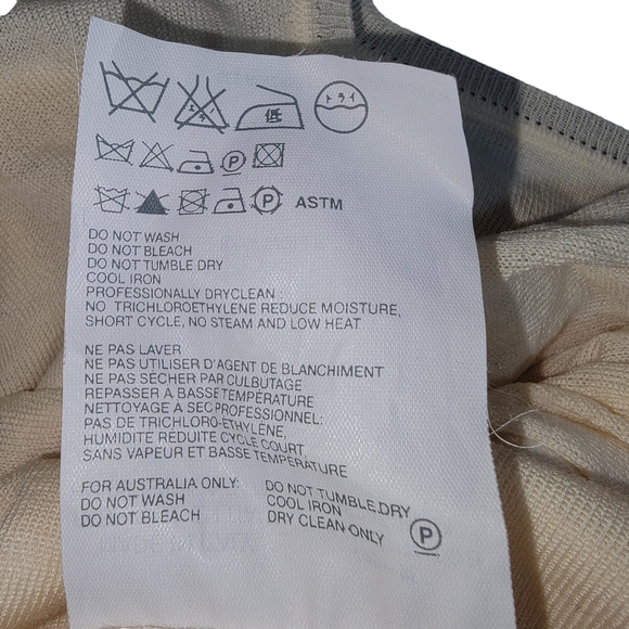 Prada Cream Plunge 3/4 Sleeve Blouse 100% Wool Size IT42 - Picture 4 of 5